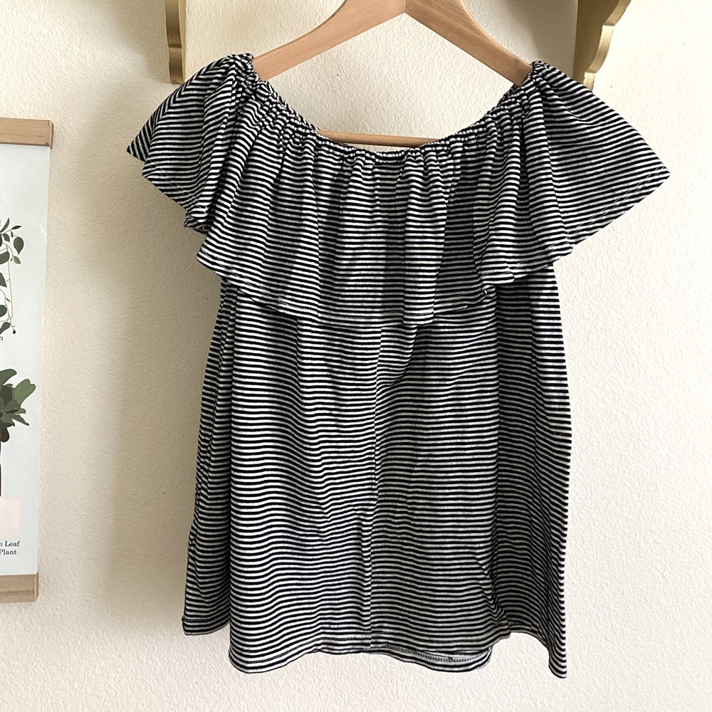 Off the shoulders blouse!